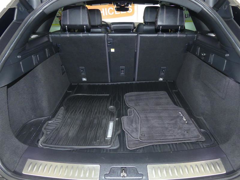 Used 2018 Land Rover Range Rover Velar R-Dynamic SE image 33