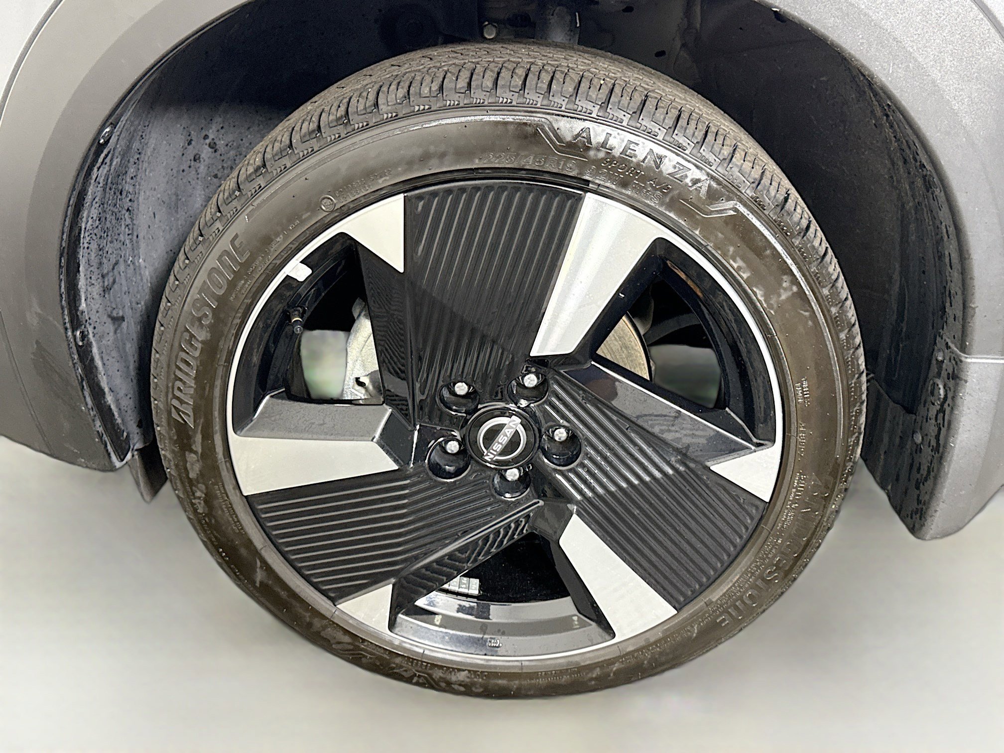 Used 2025 Nissan Kicks SR image 38