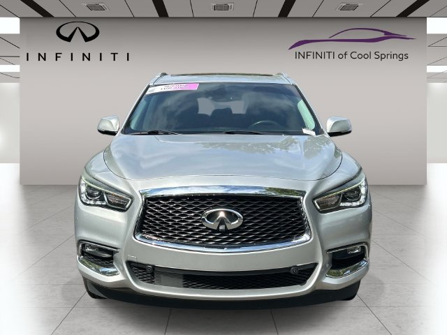 Used 2020 INFINITI QX60 Luxe w/ Essential Package FWD image 2