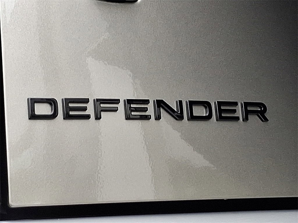 New 2025 Land Rover Defender 110 S image 23