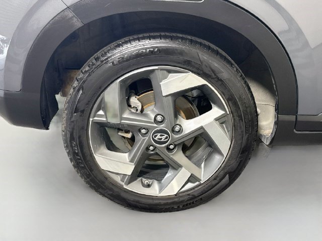 Used 2024 Hyundai Venue SEL FWD image 32