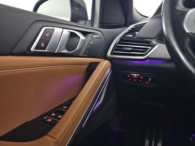 Used 2022 BMW X6 xDrive40i w/ M Sport Package image 32