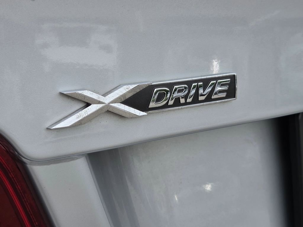 Used 2015 BMW 535i xDrive Sedan AWD/4WD image 8