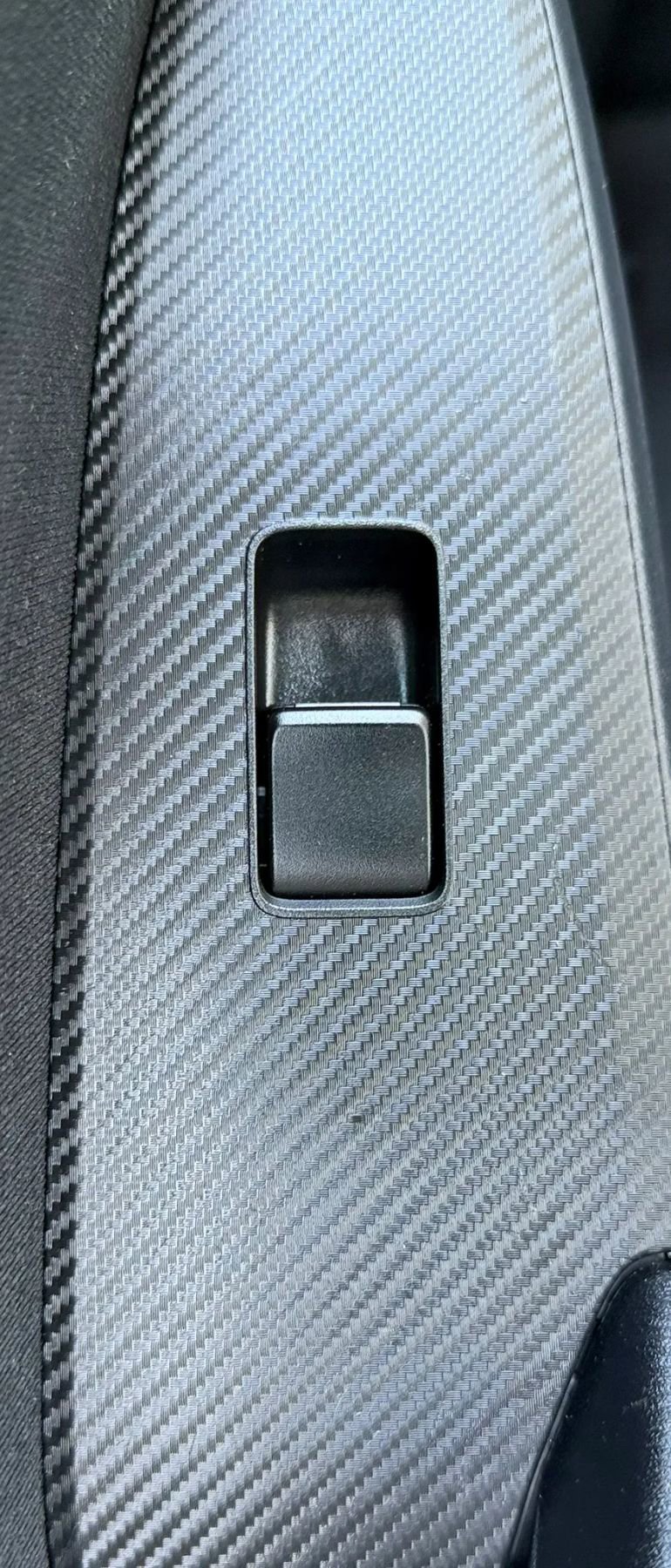 Used 2014 MAZDA MAZDA3 i Sport image 24