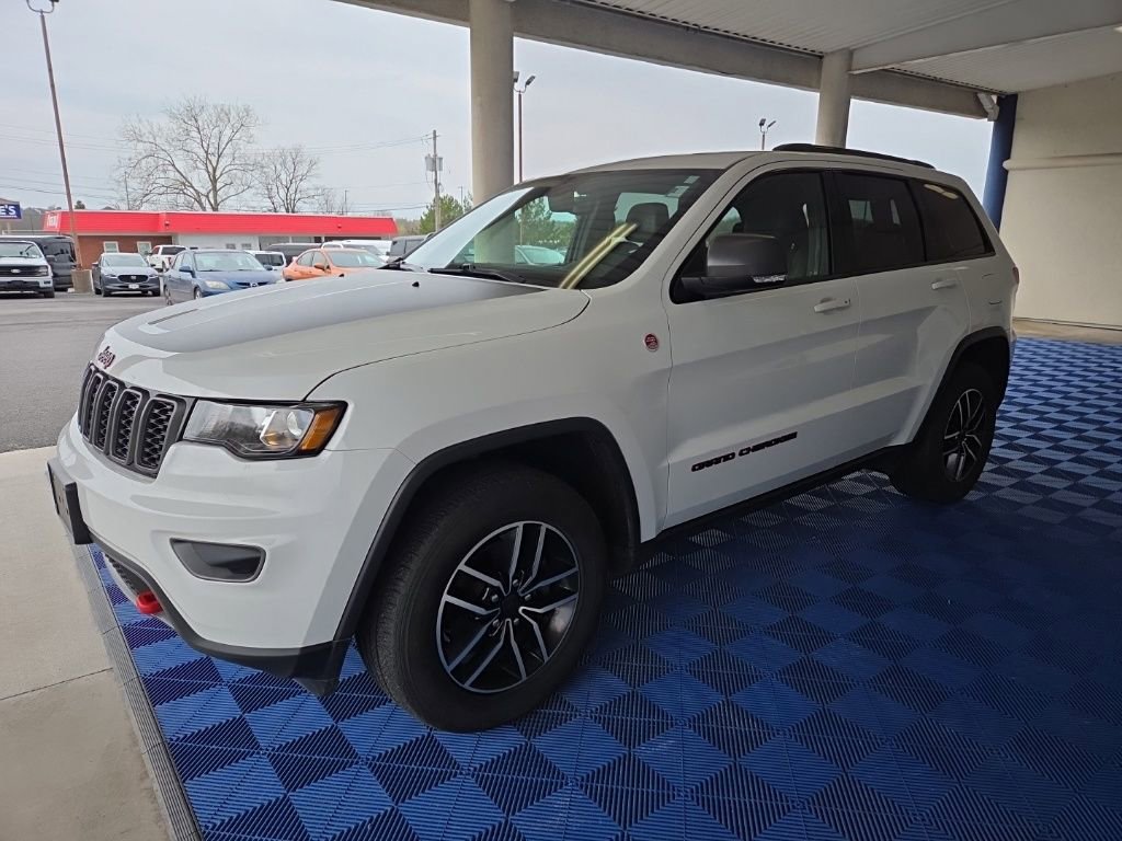 Used 2020 Jeep Grand Cherokee Trailhawk image 3