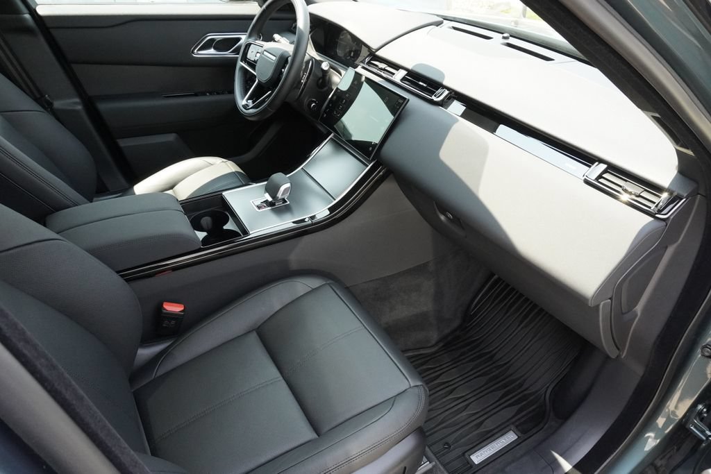 Used 2026 Land Rover Range Rover Velar S AWD/4WD image 22