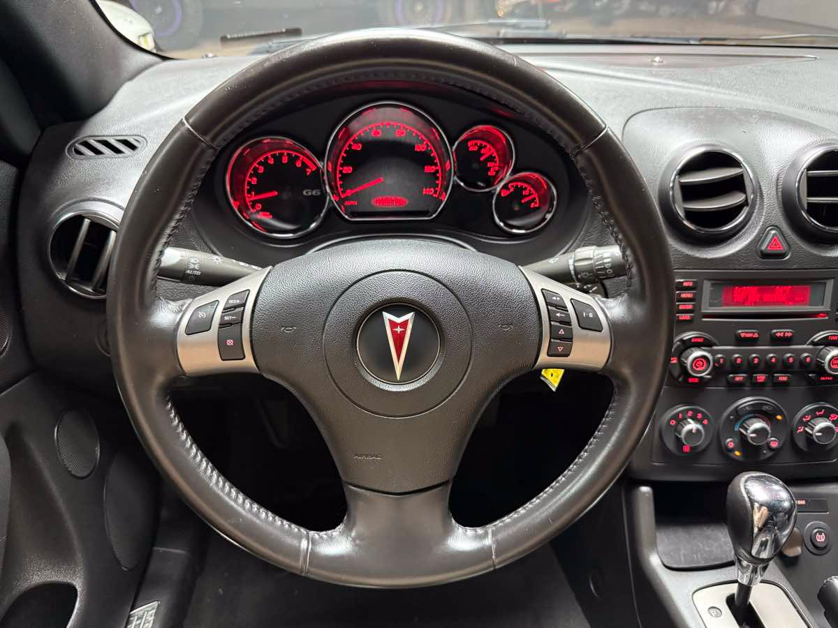 Used 2007 Pontiac G6 GT w/ Premium Package FWD image 16