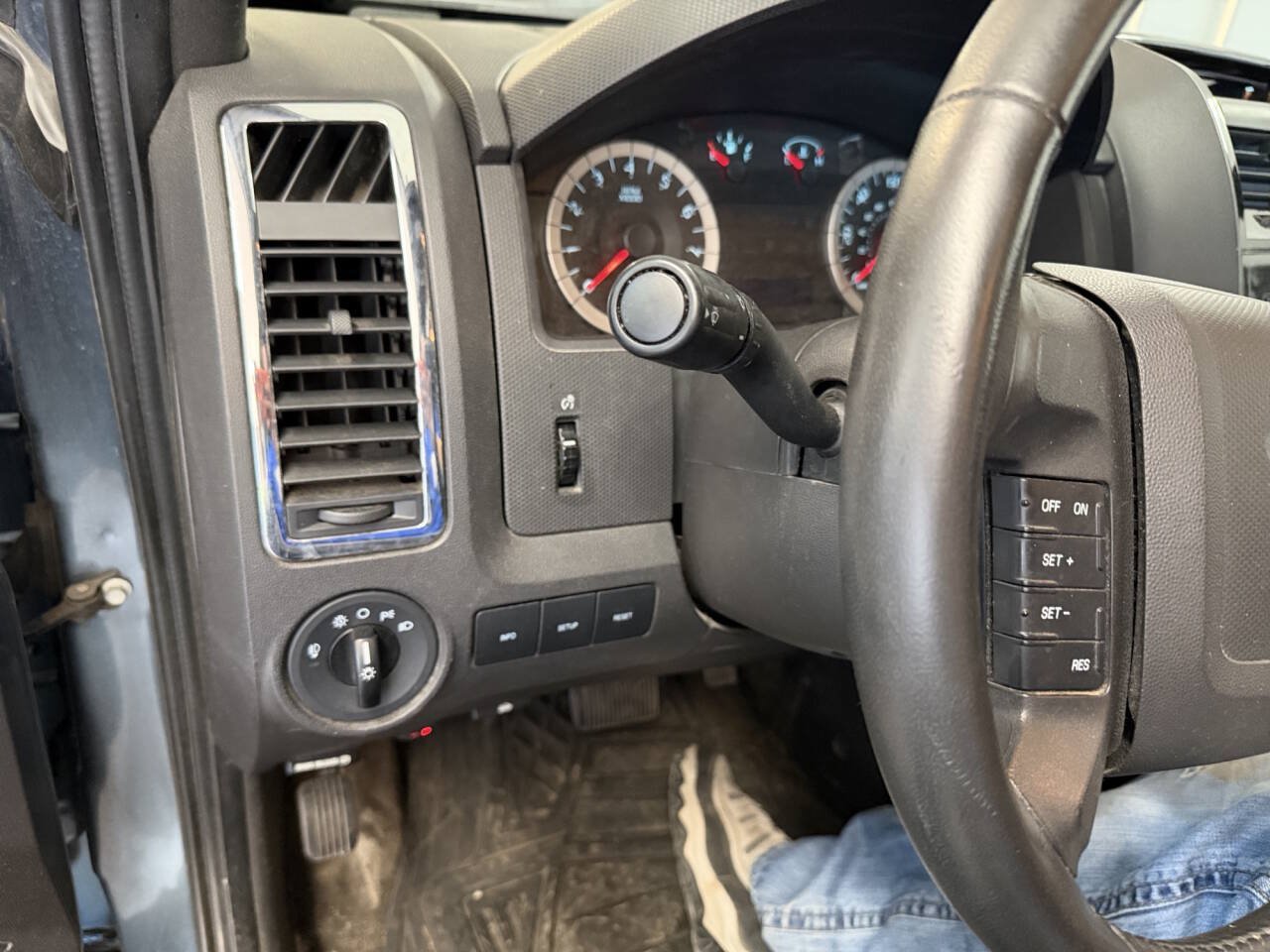 Used 2011 Ford Escape Limited w/ 302A Rapid Spec Order Code AWD/4WD image 33