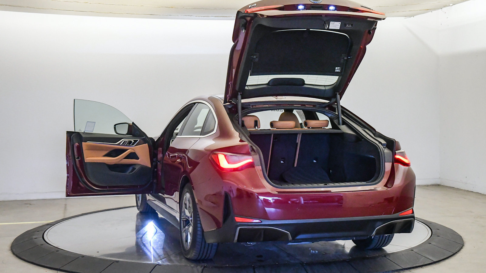 Certified 2023 BMW i4 eDrive35 w/ Premium Package RWD image 25