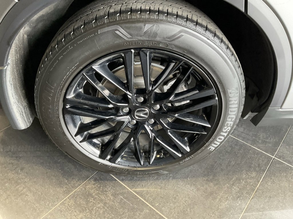 Certified 2023 Acura MDX SH-AWD w/ Advance Package image 8