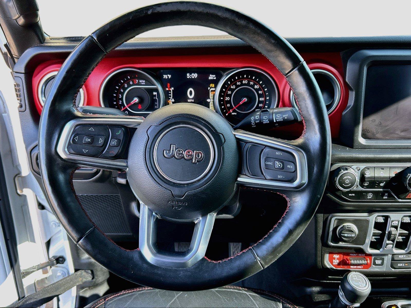 Used 2018 Jeep Wrangler Unlimited Rubicon AWD/4WD image 24