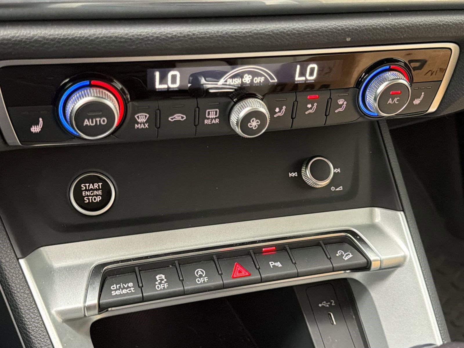 Used 2022 Audi Q3 2.0T Premium image 17