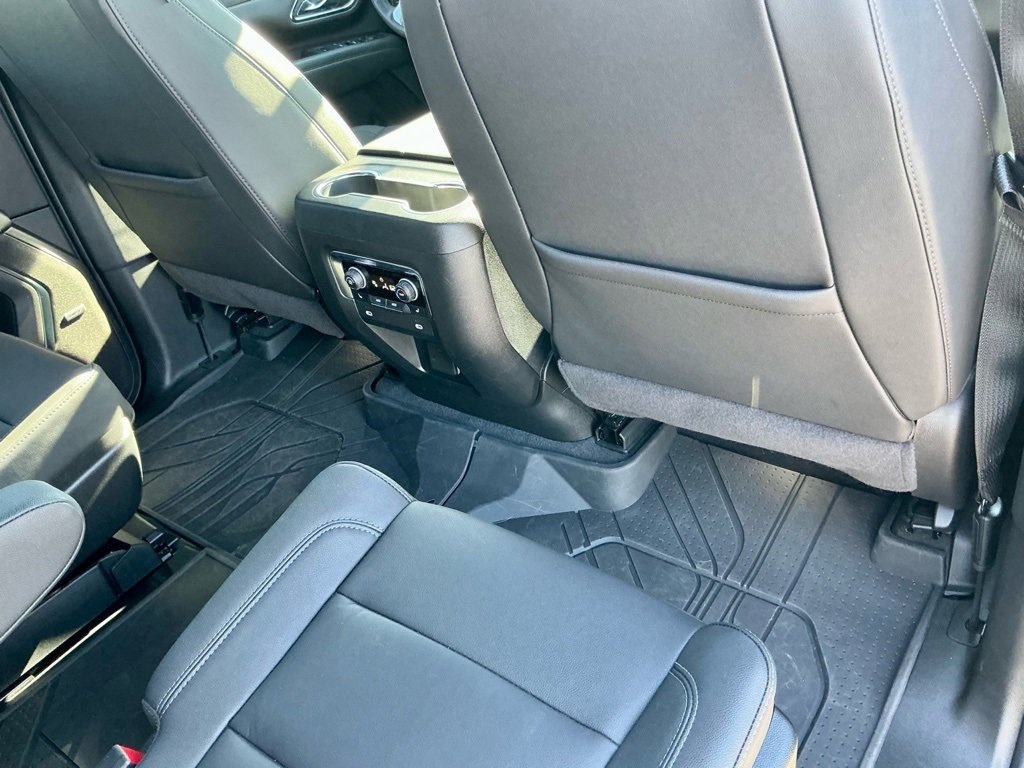 Used 2024 Chevrolet Tahoe Z71 w/ Luxury Package image 25