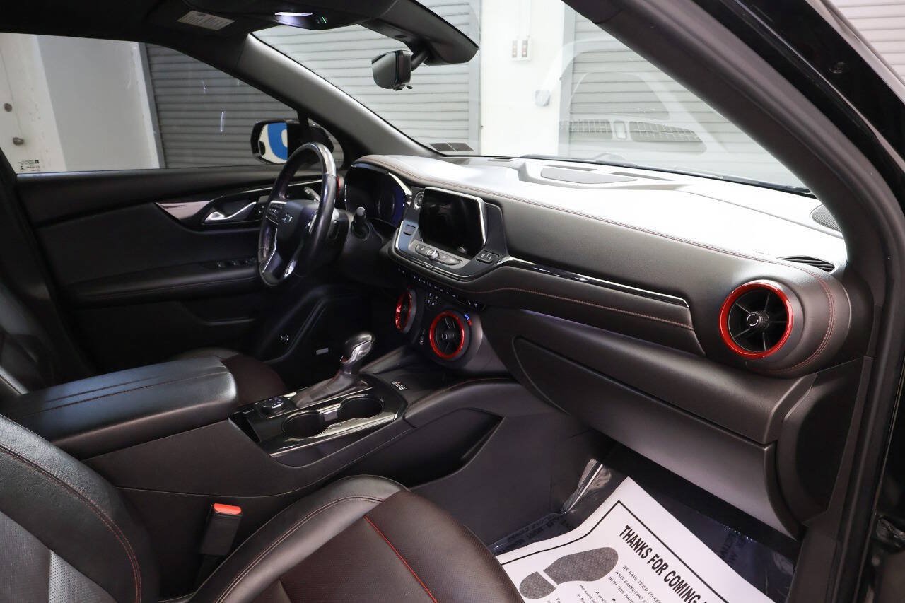 Used 2019 Chevrolet Blazer RS AWD/4WD image 16