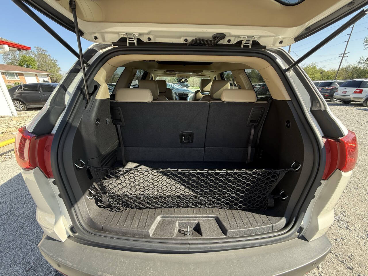 Used 2012 Chevrolet Traverse LTZ AWD/4WD image 33