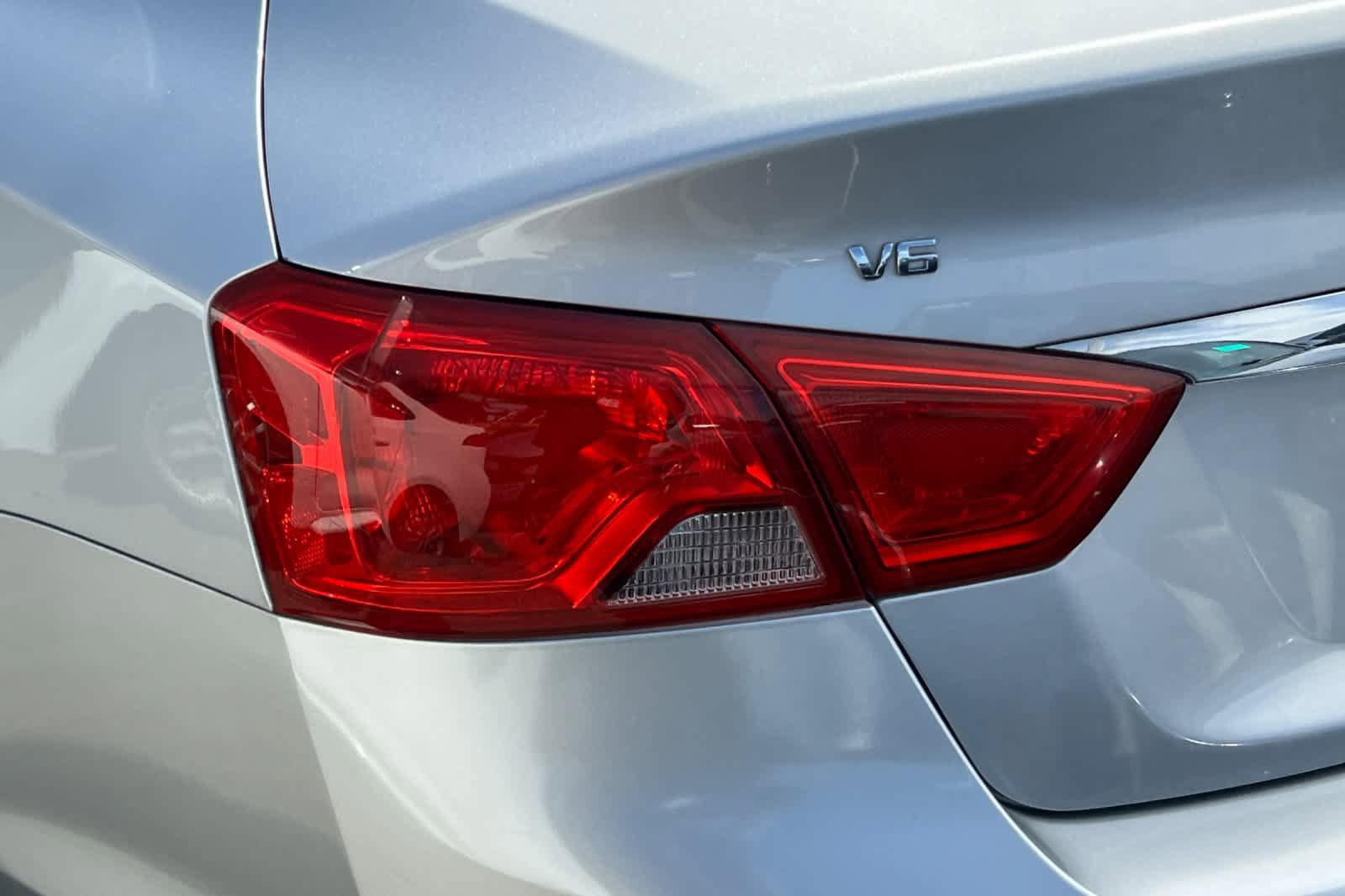 Used 2018 Chevrolet Impala Premier FWD image 20