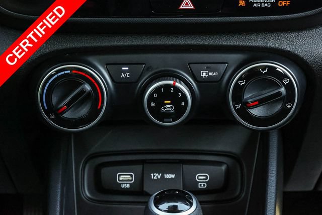 Certified 2024 Hyundai Venue SE FWD image 13