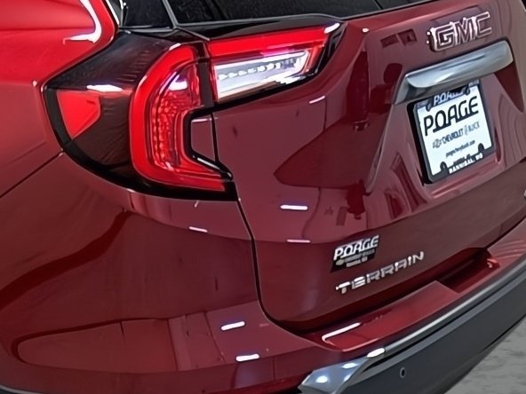 Used 2024 GMC Terrain AT4 AWD/4WD image 10