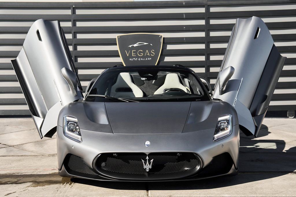 Used 2023 Maserati MC20 Spyder RWD image 23