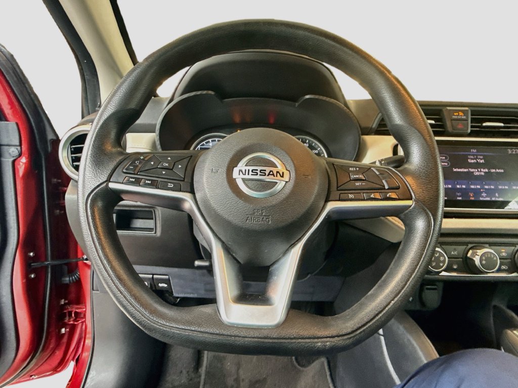 Used 2022 Nissan Versa SV FWD image 12