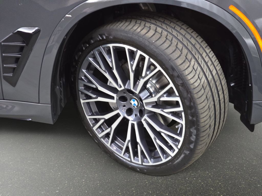Used 2026 BMW X5 xDrive40i w/ M Sport Package image 34