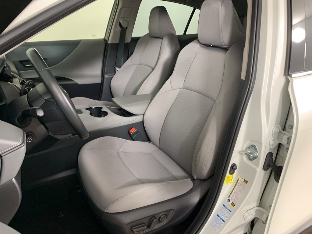 Used 2021 Toyota Venza LE image 18