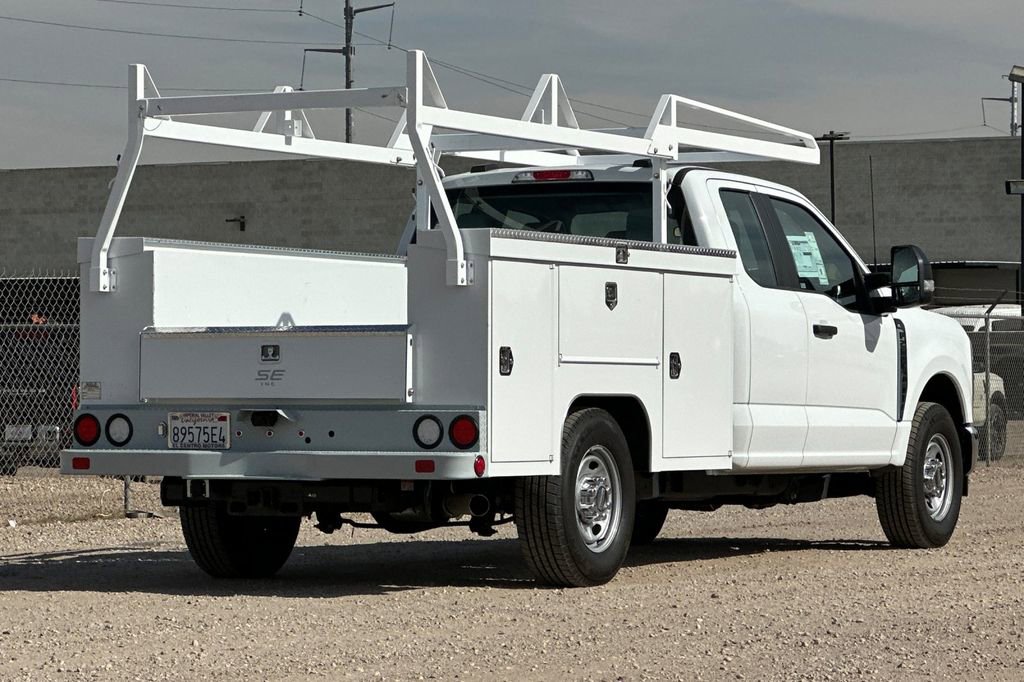 Used 2025 Ford F250 XL w/ XL Chrome Package image 4