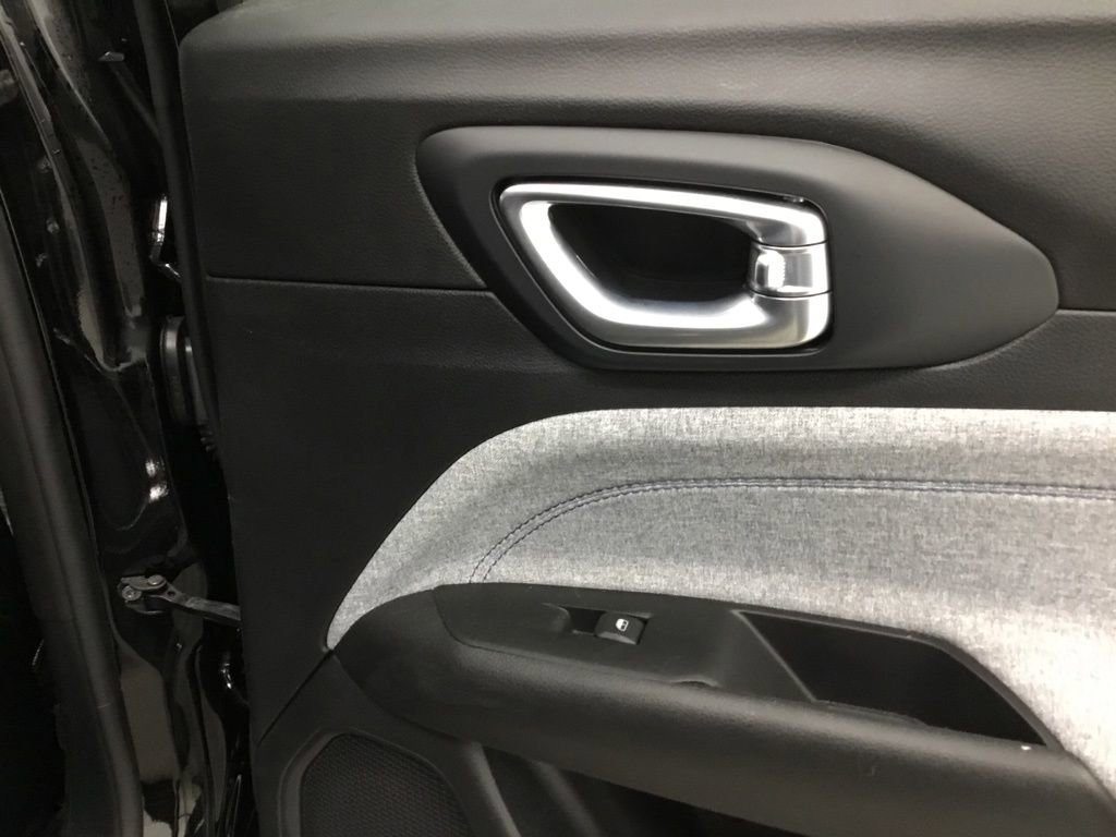 Used 2022 Jeep Compass Latitude w/ Convenience Group image 18