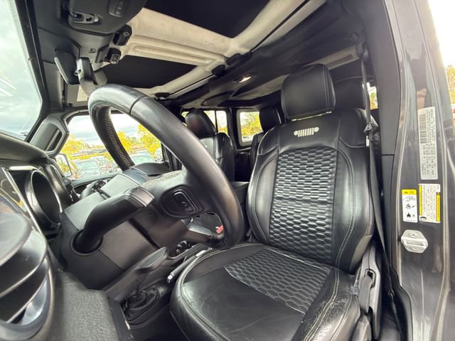 Used 2018 Jeep Wrangler Unlimited Sahara image 24