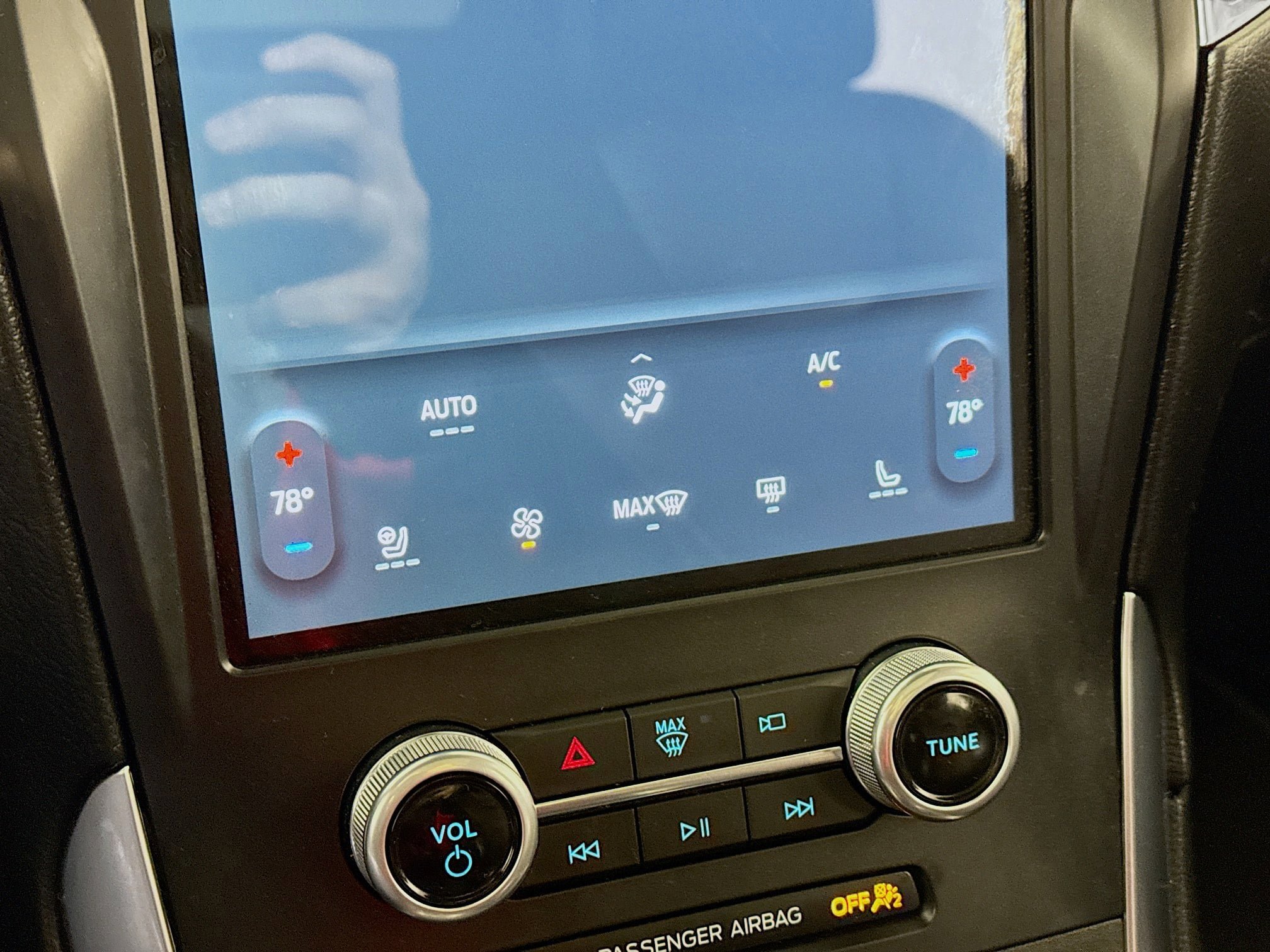 Used 2022 Ford Edge Titanium w/ Equipment Group 301A image 20