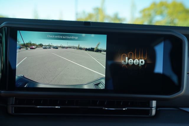 New 2025 Jeep Gladiator Sport image 26