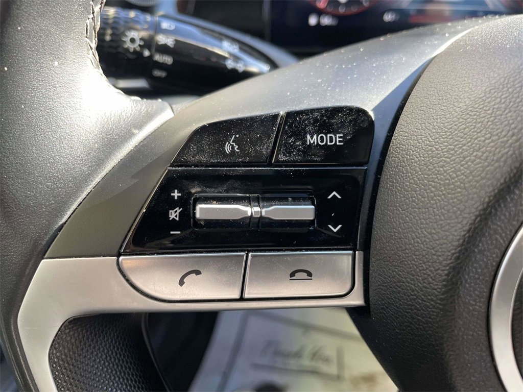 Used 2023 Hyundai Elantra Limited w/ Cargo Package image 27