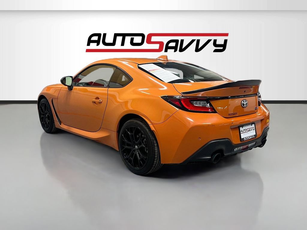 Used 2023 Toyota GR86 10th Anniversary SE image 5