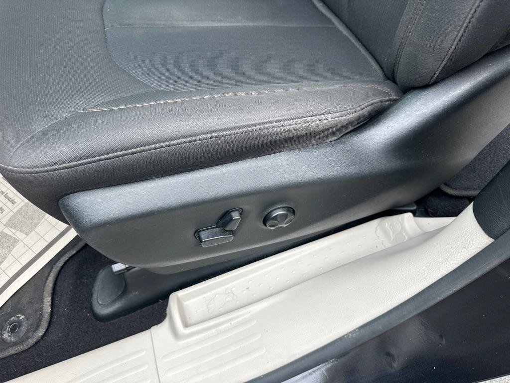 Used 2017 Chrysler Pacifica Touring Plus w/ Tire & Wheel Group image 29