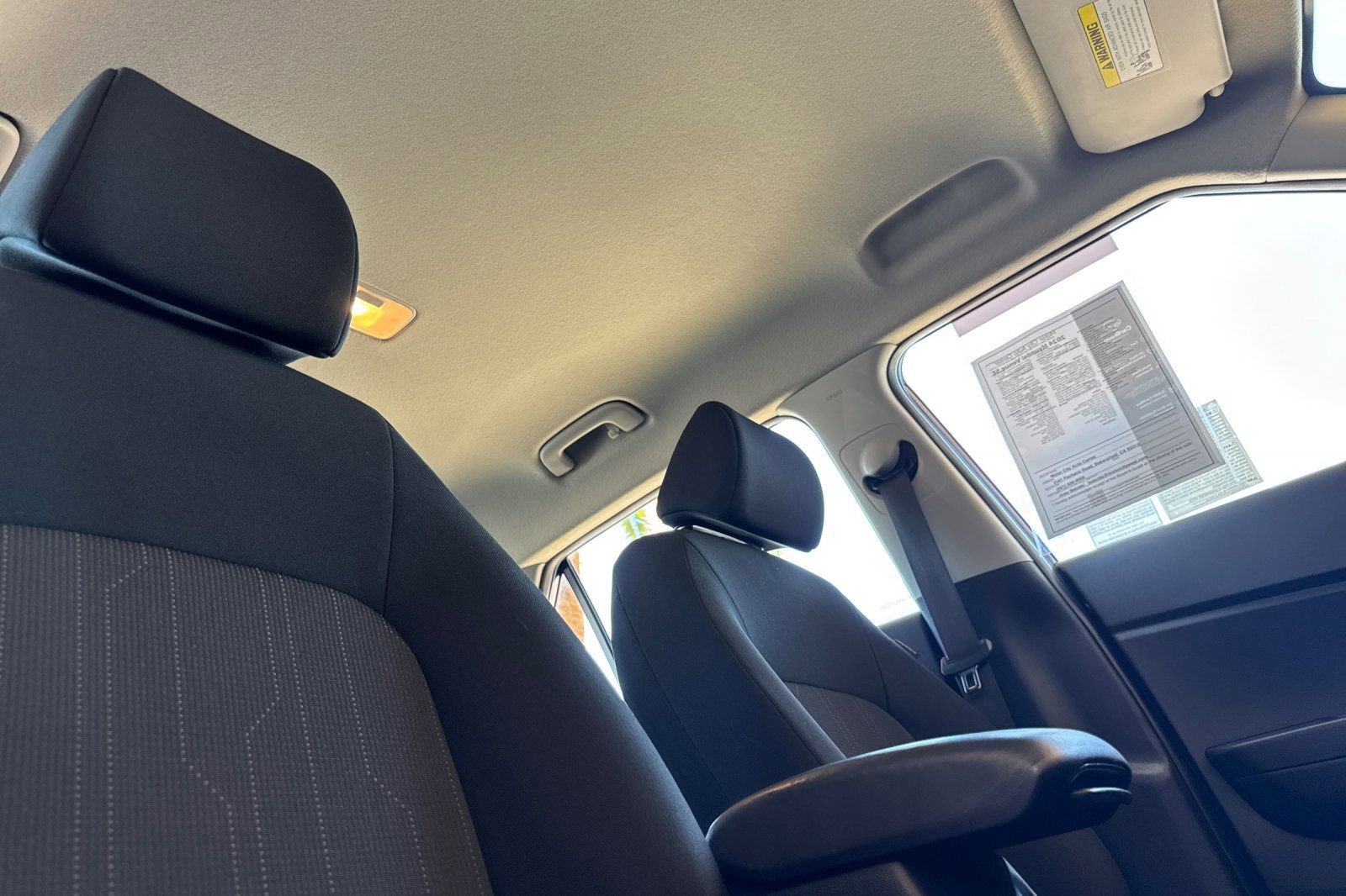 Used 2024 Hyundai Venue SE FWD image 18