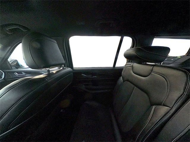 Used 2023 Jeep Grand Cherokee L Laredo image 35