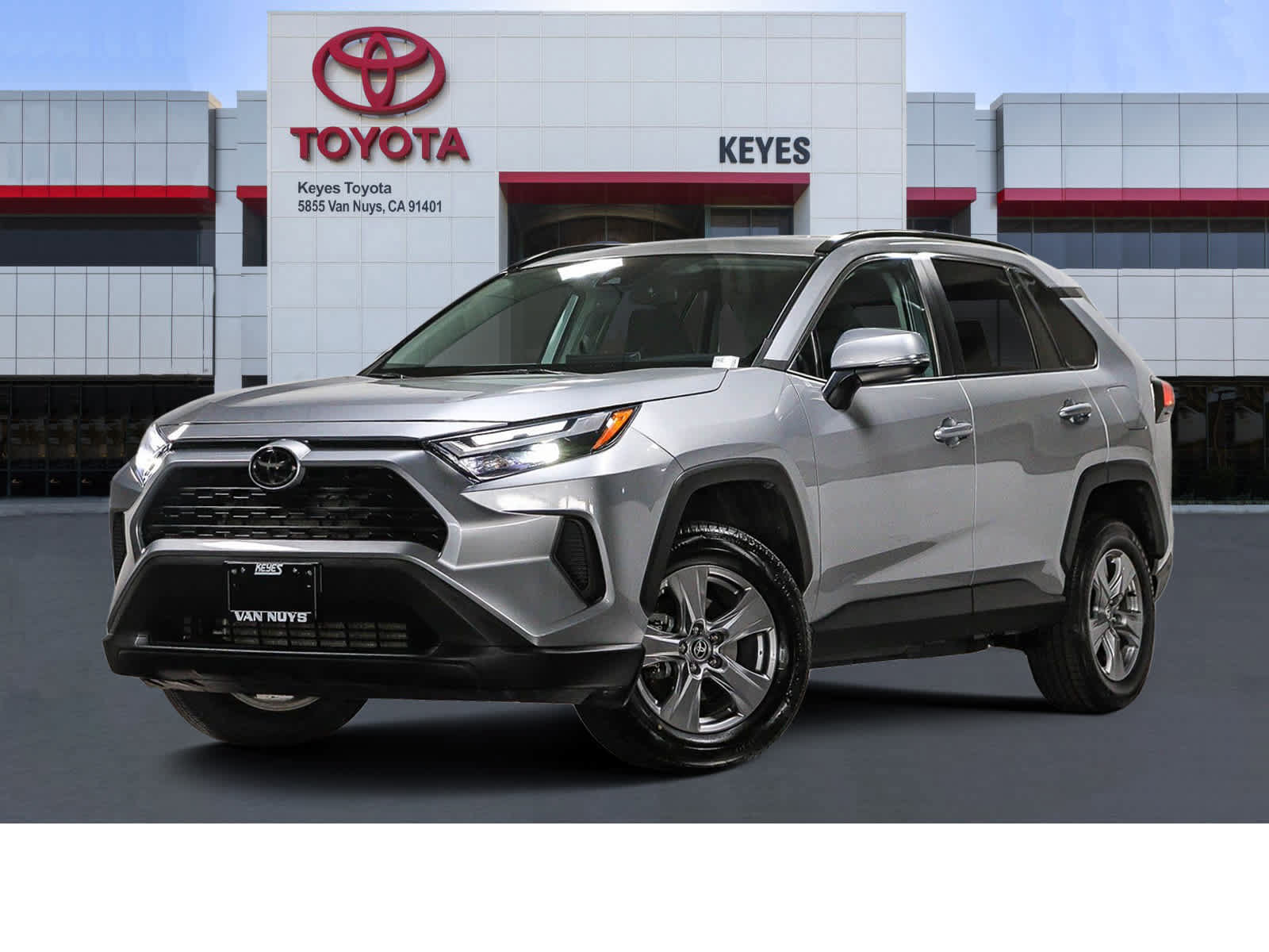 Certified 2024 Toyota RAV4 XLE FWD image 1