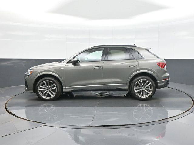 Used 2025 Audi Q3 2.0T Premium w/ Convenience Package AWD/4WD image 4
