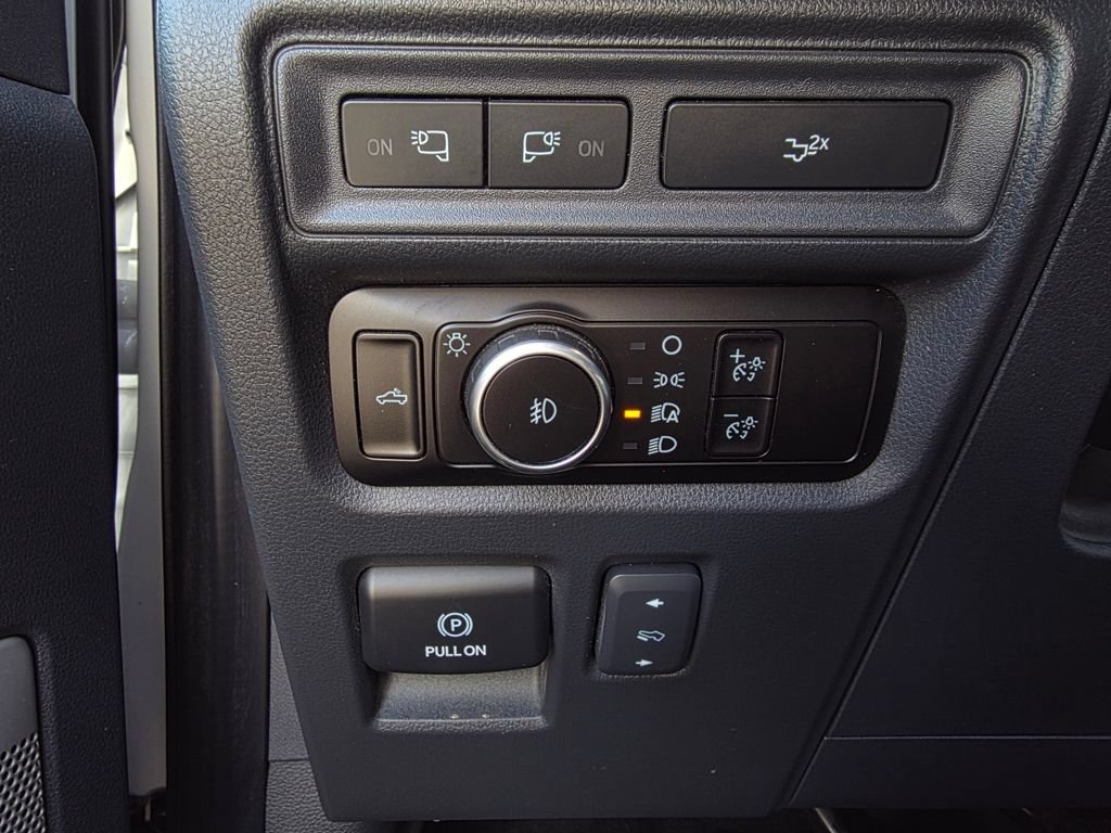 Used 2023 Ford F150 Lariat AWD/4WD image 13