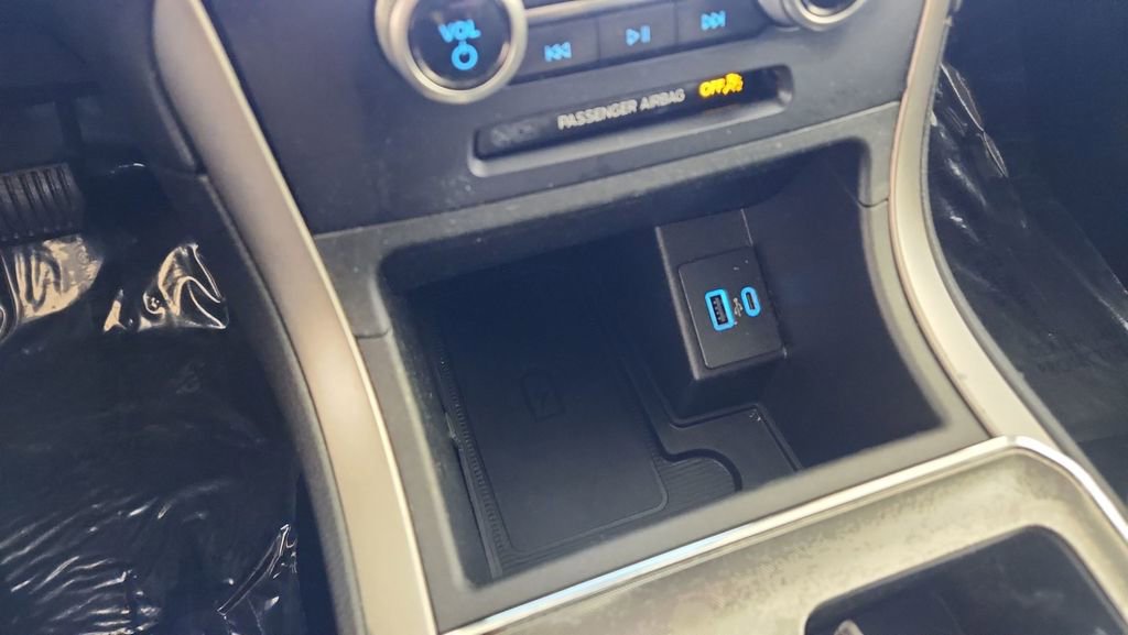 Used 2022 Ford Edge SEL w/ Convenience Package image 19