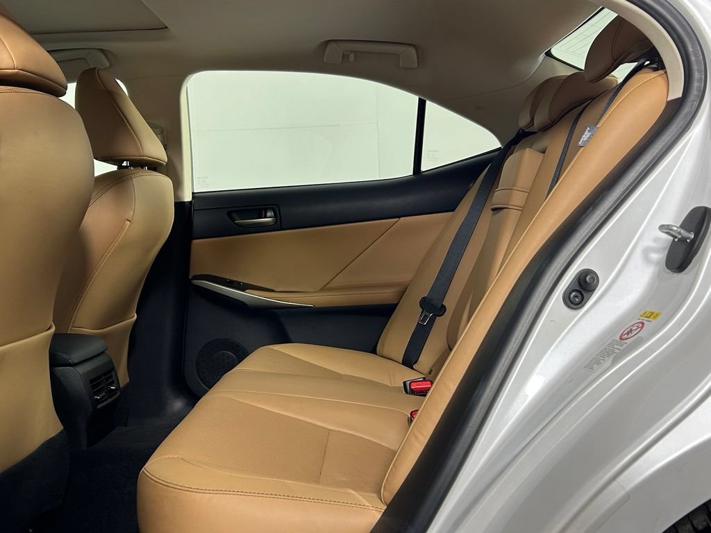 Used 2017 Lexus IS 300 AWD image 15