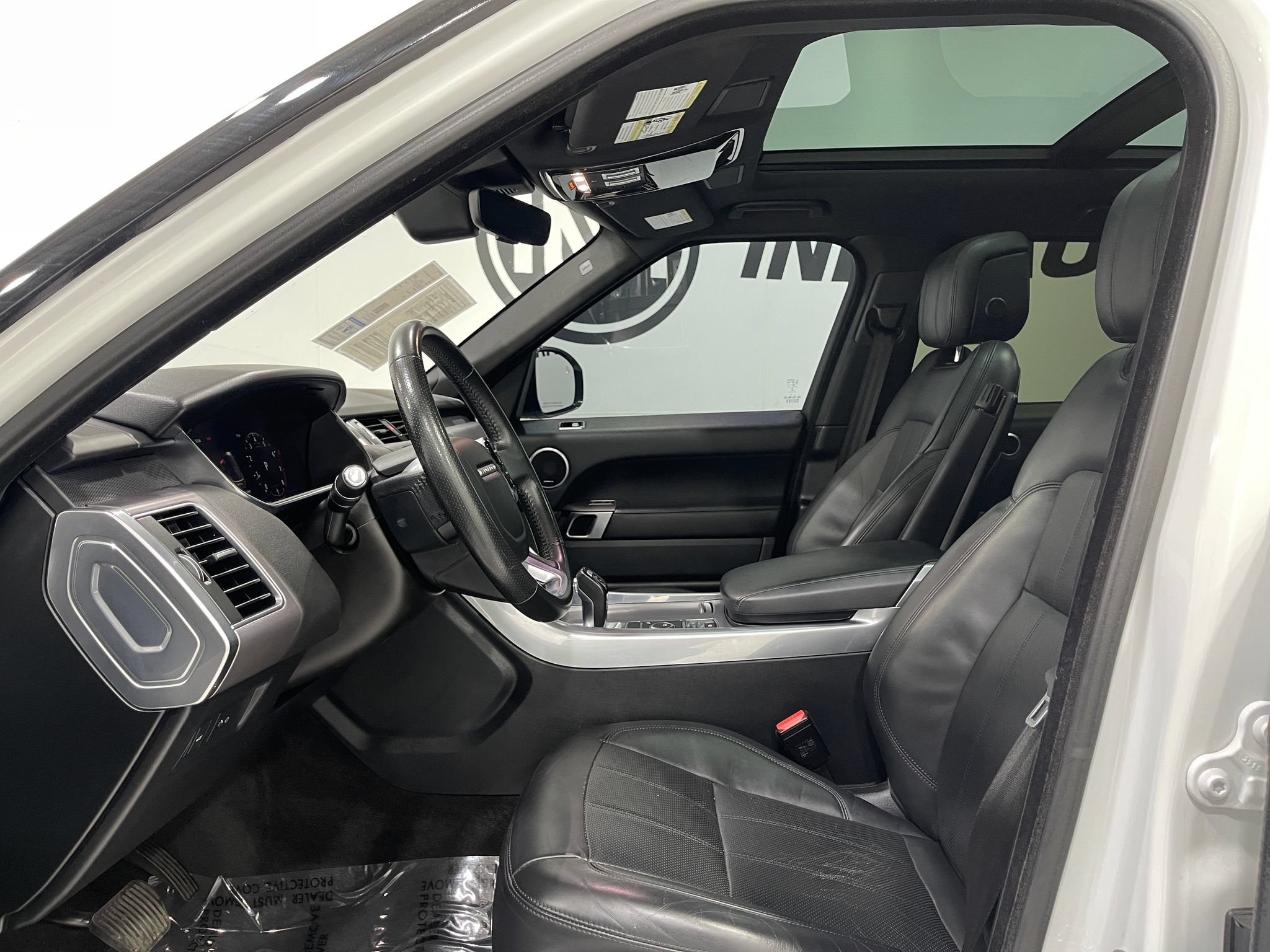 Used 2020 Land Rover Range Rover Sport HSE AWD/4WD image 13