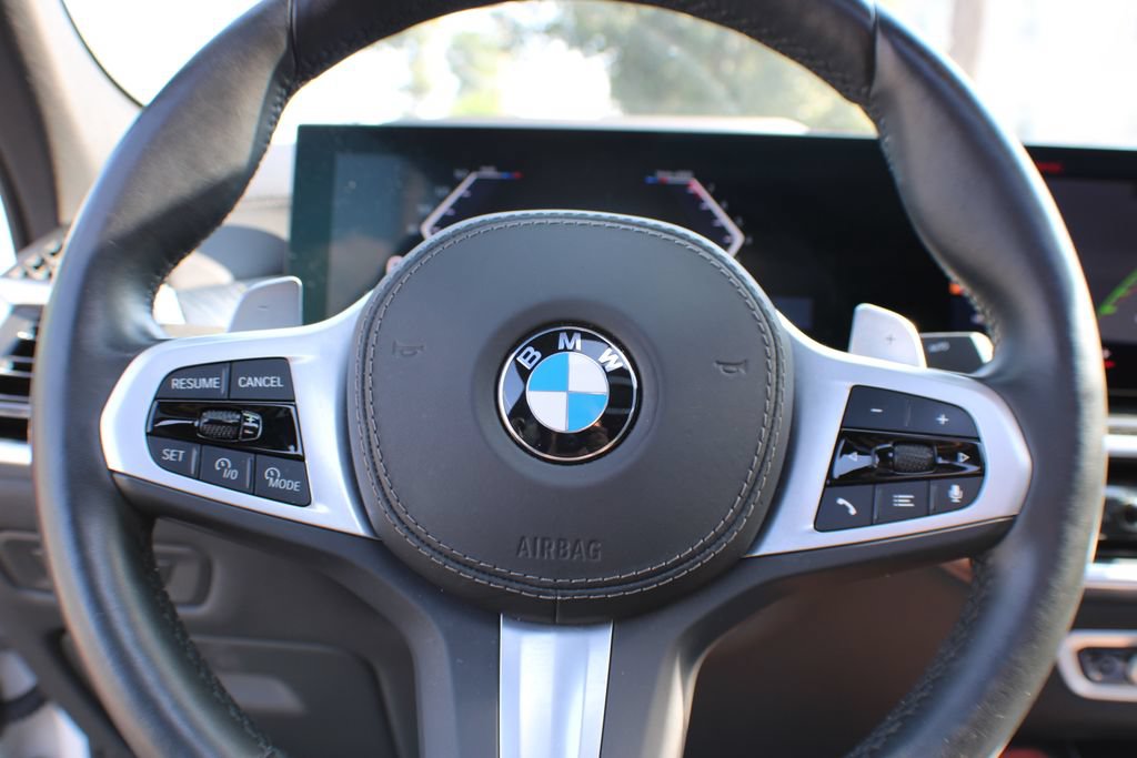 Used 2026 BMW X6 xDrive40i w/ Climate Comfort Package AWD/4WD image 13