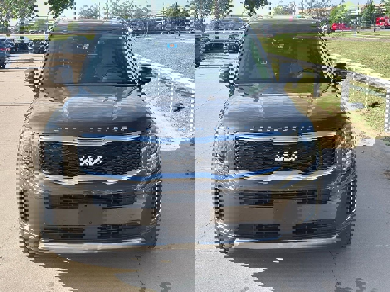 Used 2022 Kia Telluride S image 2