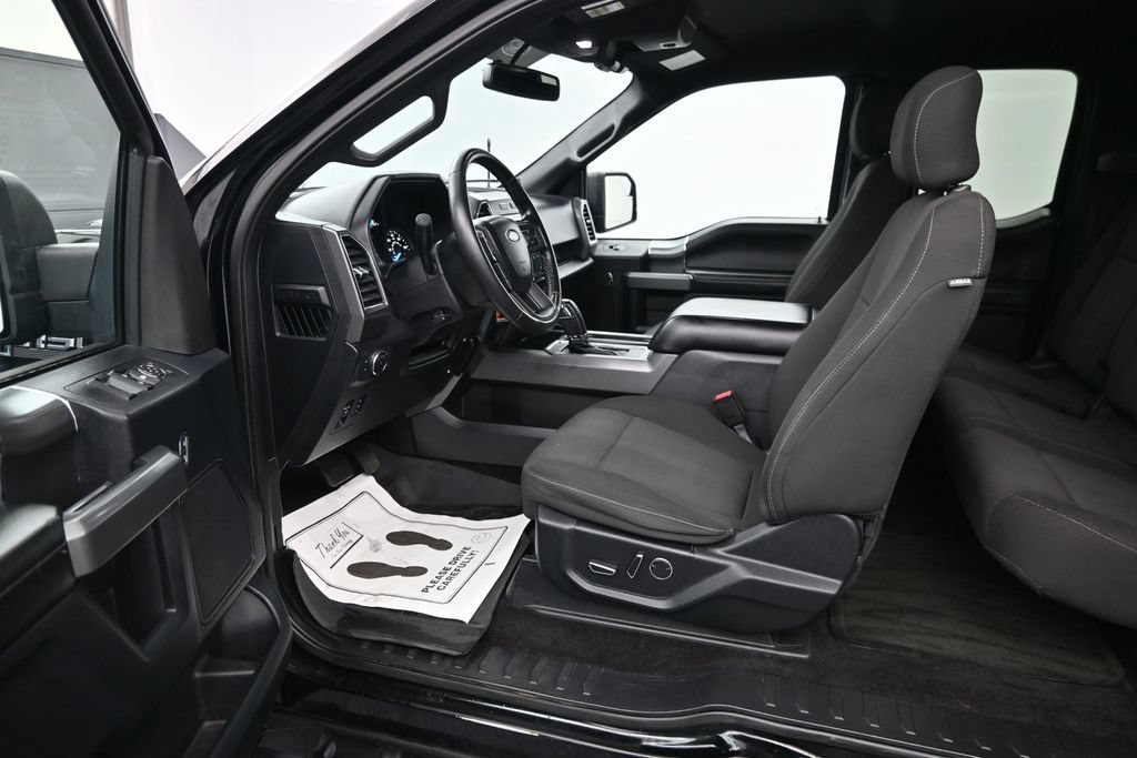 Used 2017 Ford F150 XLT w/ Equipment Group 302A Luxury AWD/4WD image 15