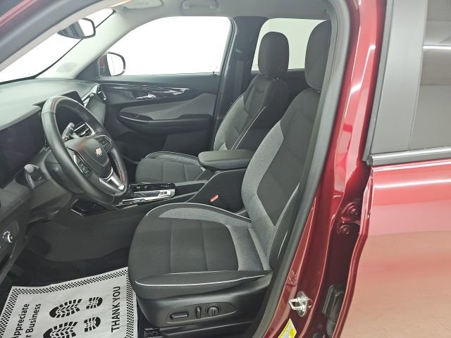 Used 2024 Chevrolet TrailBlazer LT w/ Convenience Package image 2