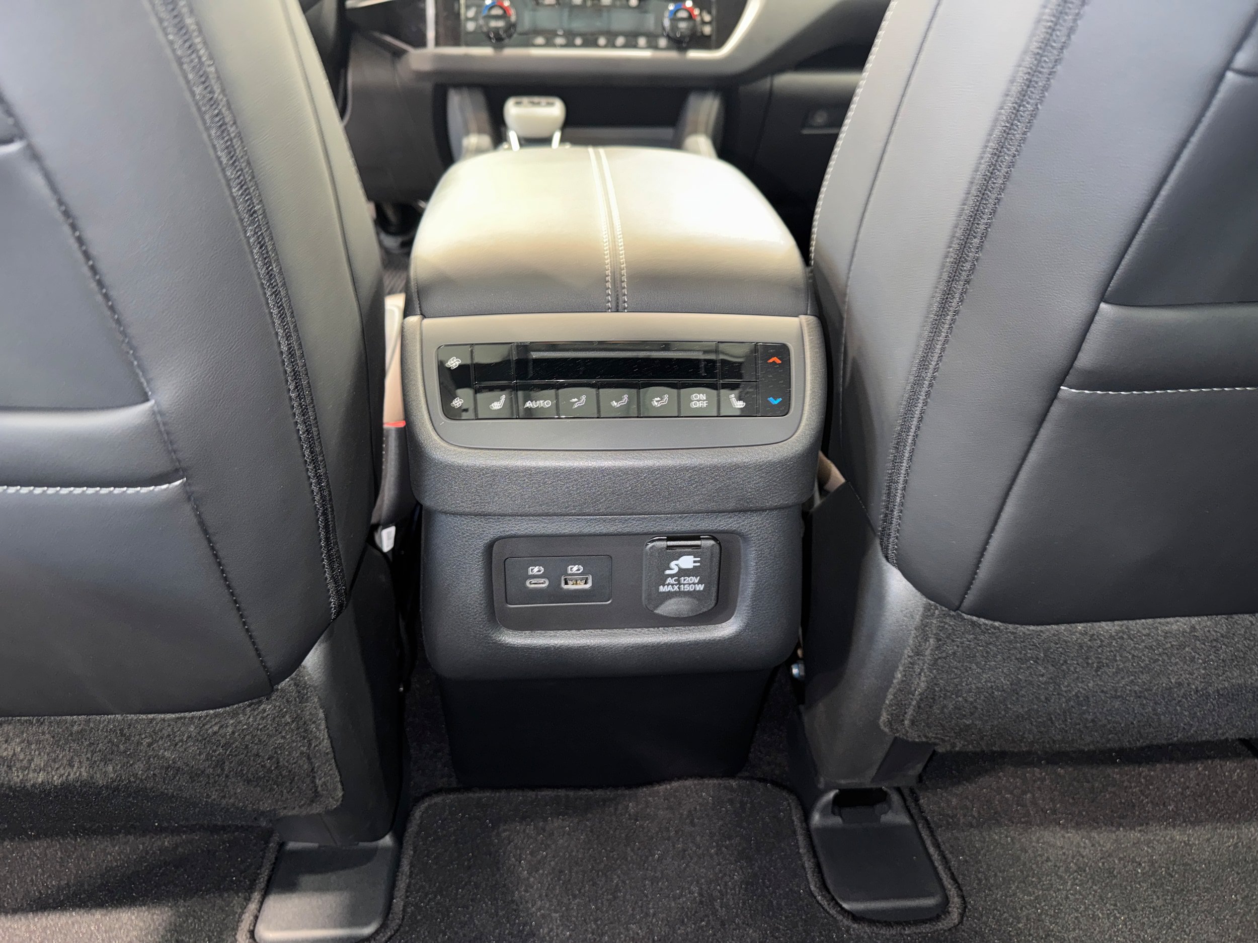 Used 2025 Nissan Pathfinder Platinum AWD/4WD image 13