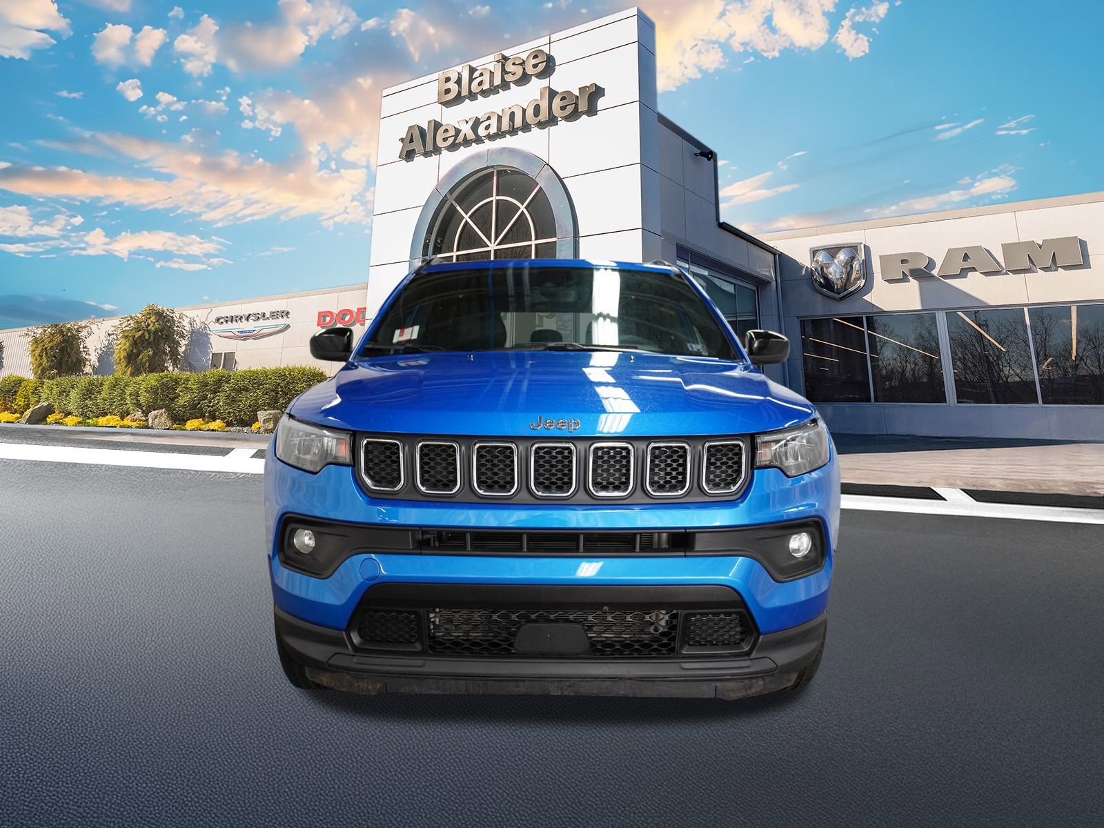 Certified 2024 Jeep Compass Latitude w/ Altitude Special Edition image 11