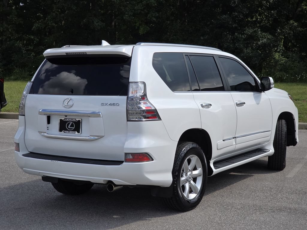Used 2017 Lexus GX 460 AWD/4WD image 9