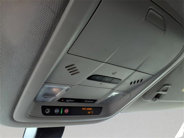 Used 2021 Buick Enclave Essence image 21